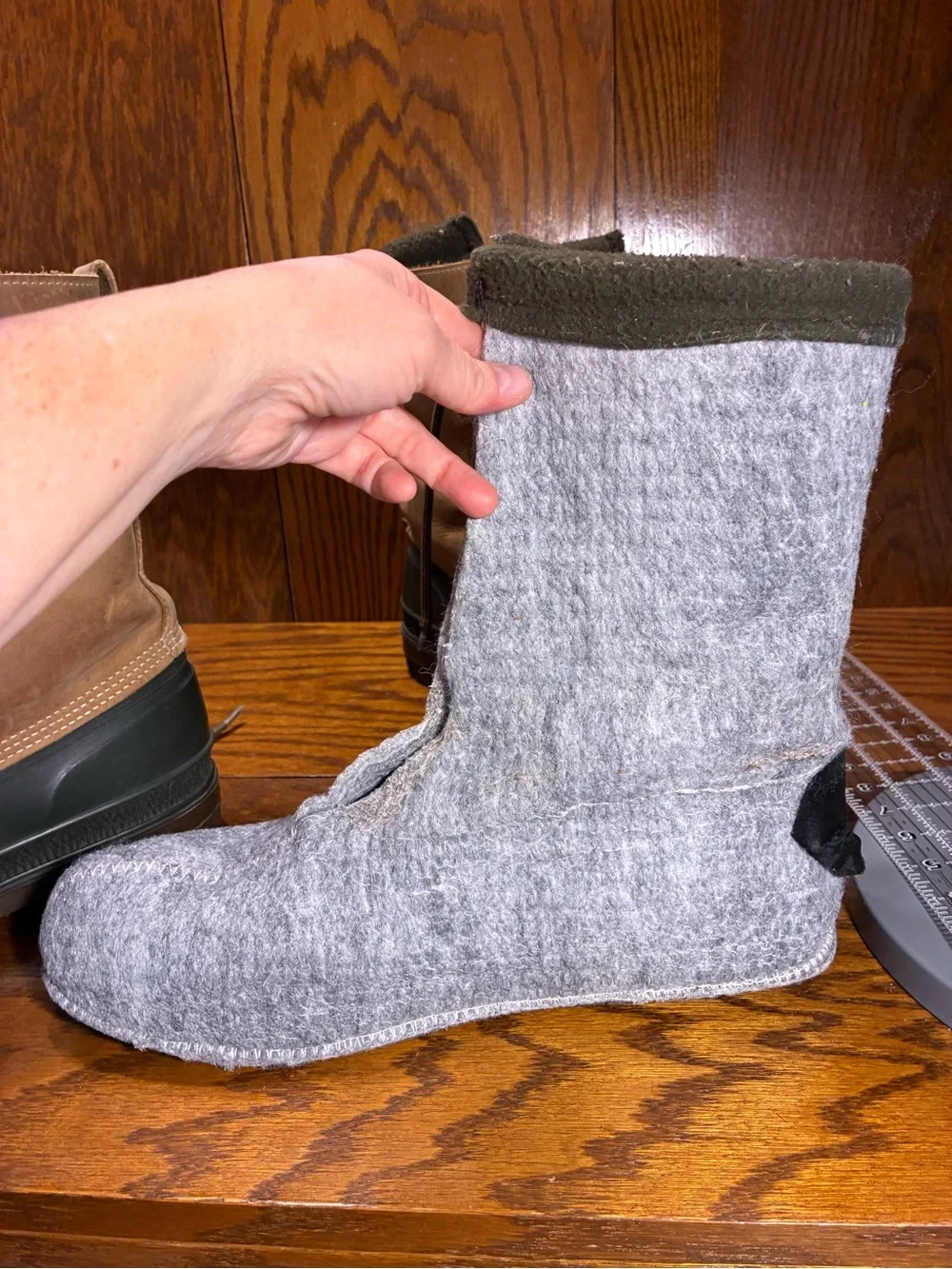 L.L. Bean Duck Snow Boots Removable Liners Brown Leather Green Rubber Men’s 11